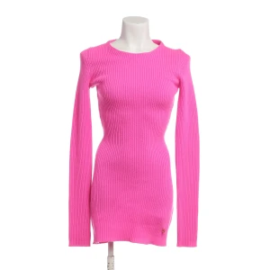 Dior Kleid 36 Rosa (rosa, Gr. 36) Kaschmir - gebraucht, Damen Rippstrick, Goldfarbene Logo-Plakette am Saum