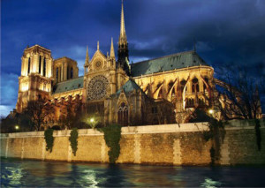 Notre Dame bei Nacht