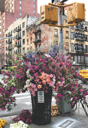 Ravensburger-Puzzle 300 Teile: Moment - Flowers in New York