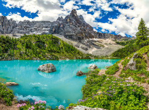 Der Sorapissee in den Dolomiten