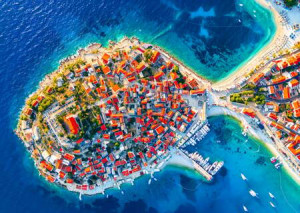 Luftaufnahme von Primošten, Kroatien