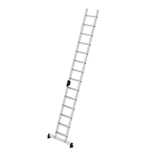 Stufen-Anlegeleiter mit nivello®-Traverse