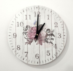 Leichte Wanduhr Cupid 30 cm