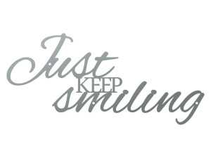 Napis metalowy ścienny Just keep smiling 70 cm - srebrny