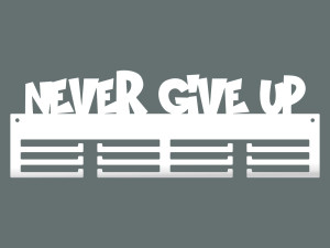 Wieszak na medale Never give up 40 cm - biały matowy