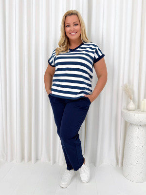 Granatowo-Biały Dresowy Komplet Plus Size 14995-365-C