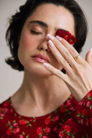 Sukienka Camellia, wiskozowa, czerwona w kwiaty