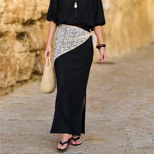 Czarna spódnica maxi z wiskozy - Spódnica June Maxi Black - sklep More'moi - Rozmiar: XL szyte w Polsce