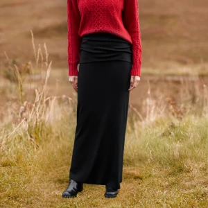 Ostatnie sztuki | Czarna spódnica maxi z wełny merino - Spódnica Lily Black - sklep More'moi - Rozmiar: XS/S