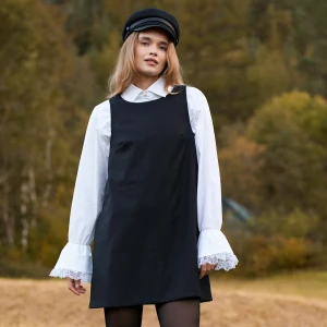 Czarna wełniana sukienka mini w literę - Sukienka Gwen Black - sklep More'moi - Rozmiar: M