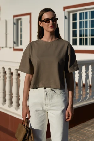 Beżowy T-shirt oversize - T-shirt Catlin Cocoa Creme - sklep More'moi - Rozmiar: S/M