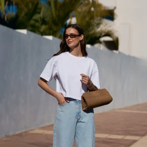 Biały T-shirt oversize - T-shirt Catlin White - sklep More'moi - Rozmiar: S/M