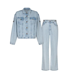 Niebieski zestaw kurtka jeansowa i spodnie jeansowe z prostą nogawką - Zestaw Jeans Straight Light Blue - sklep More'moi
