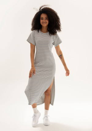 Everyday Dress - T-shirtowa sukienka z taliowaniem w Paski