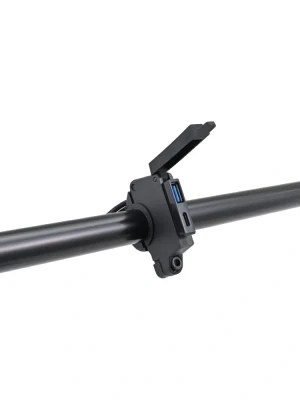 Ładowarka motocyklowa z gniazdami USB-A, USB-C Daytona czarna