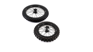 KKE Radsatz für SUR-RON Ultra Bee 21/18 Schwarz mit CST MX Reifen Montiert