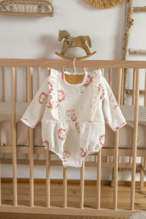 Rampers niemowlęcy muślinowy little flower (body)