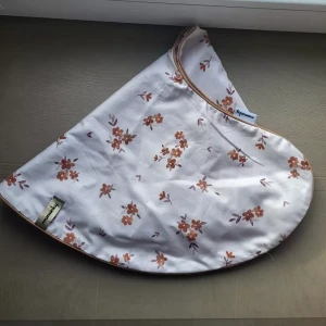 Poszewka na poduszkę do karmienia bawełna kwiatuszki | OUTLET