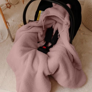 Otulacz Do Fotelika Samochodowego z Kapturkiem | Baranek Brudny Róż