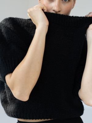 wełniany sweter z krótkim rękawem ONO black - XS/S