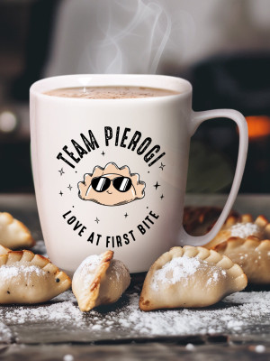 TEAM PIEROGI / kubek biały z uchem