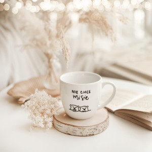 Biały kubek porcelanowy 300 ml - zabawny napis nie chce mi się dla miłośnika humoru na urodziny
