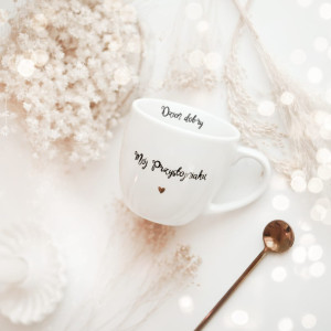 Biały kubek porcelanowy 300 ml - motyw złotego serca i napisu dzień dobry mój przystojniaku dla partnera na walentynki