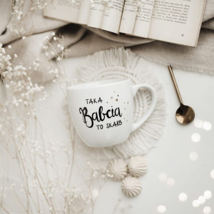 Biały kubek porcelanowy 300 ml - napis taka babcia to skarb na dzień babci dla babci