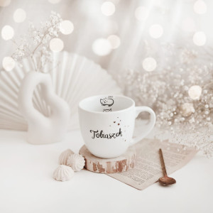 Biały kubek porcelanowy z personalizacją 300 ml - motyw trzech małych kotków i imienia dla dziecka na każdą okazję