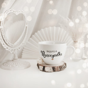 Biały kubek porcelanowy 500 ml - motyw złotego serca i napisu najlepsza nauczycielka