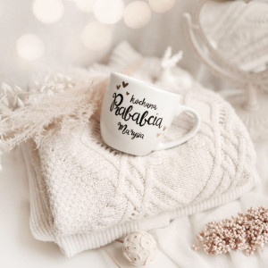 Biały kubek porcelanowy z personalizacją 300 ml - motyw złotego serca, napisu kochana prababcia i imienia dla prababci na każdą okazję
