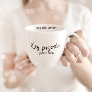 Biały Kubek Porcelanowy 300 ml - Napis Łzy Pacjentów dla Lekarza na Dzień Lekarza