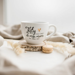 Biały kubek porcelanowy 500 ml - zabawny napis o tacie ze złotym sercem dla taty na dzień ojca