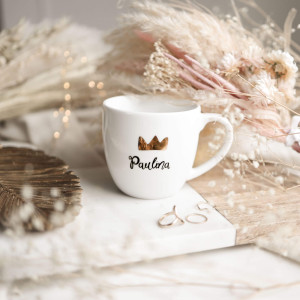 Biały kubek porcelanowy 300 ml - motyw złotej korony na urodziny dla królowej domu