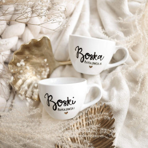 Zestaw 2 białych kubków porcelanowych 500 ml - motyw złotego serca Boski i Boska dla pary na walentynki