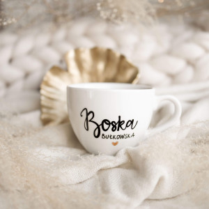 Biały kubek porcelanowy 500 ml - motyw złotego serca z napisem Boska dla niej na urodziny