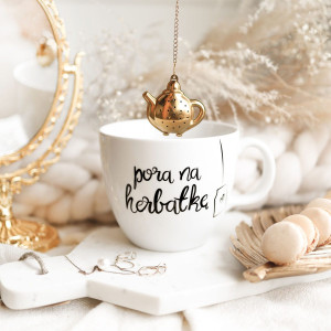 Biały kubek porcelanowy 1 litra - napis pora na herbatkę na urodziny dla miłośników herbaty