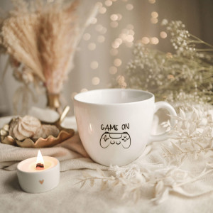 Biały kubek porcelanowy 1 litra - Motyw game on over na urodziny dla gracza