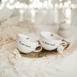 Zestaw 2 białych filiżanek porcelanowych ze spodkami 250 ml - napis razem nawet na koniec świata na rocznicę dla pary