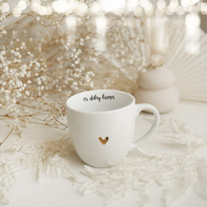 Biały kubek porcelanowy 300 ml - motyw złotego serca dla przyjaciółki na urodziny