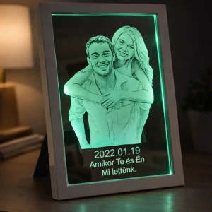 Egyedi fényképes LED képkeret – tükörbe gravírozott emlék - Évfordulós ajándék
