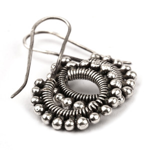 Tribalowe srebrne kolczyki wiszące