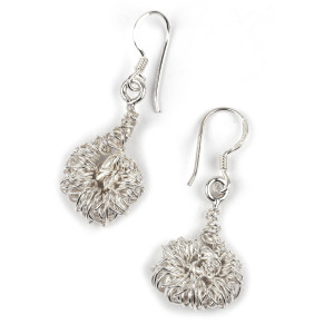 Krótkie kolczyki wiszące zaplątane spirale