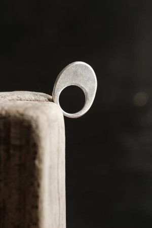 Duży pierścionek z wysoką górą Jo-Jo