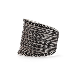 Szeroki pierścionek obrączka z drapanym zdobieniem