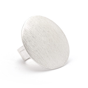 Srebrny pierścionek z bardzo dużym dyskiem