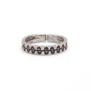 Obrączka w etnicznym stylu