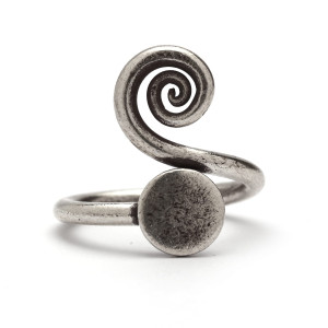 Pierścionek z Oczkiem i Spiralą