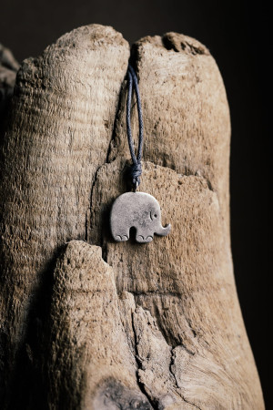 Etniczny naszyjnik ze Słoniem