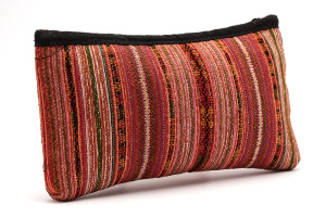 Kolorowa saszetka z haftem plemion Hmong